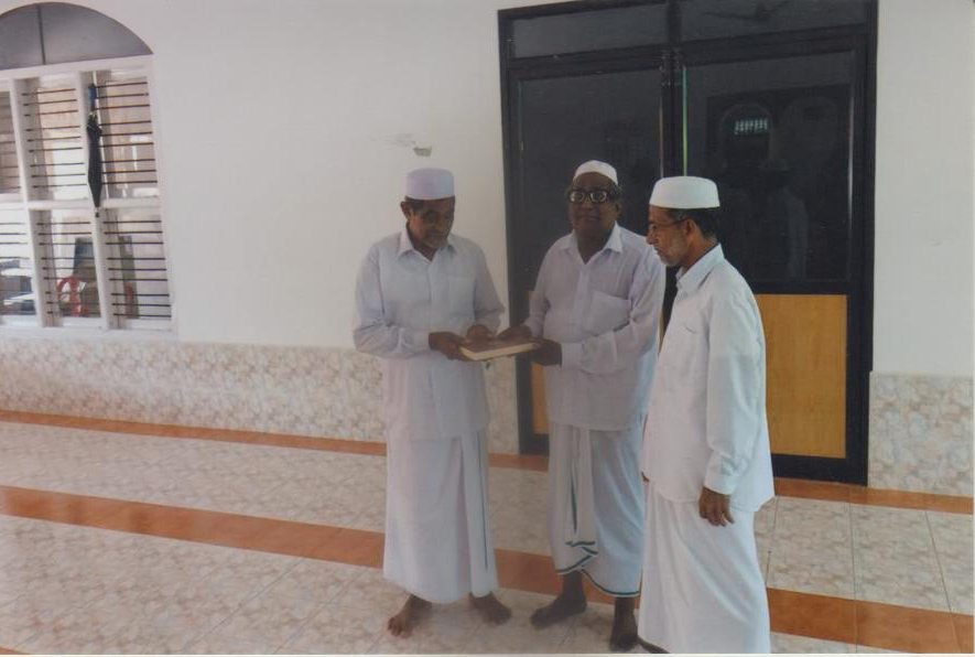 ಖುರ್ ಆನ್ ಗ್ರಂಥ ವಿತರಣೆ ಅಭಿಯಾನ